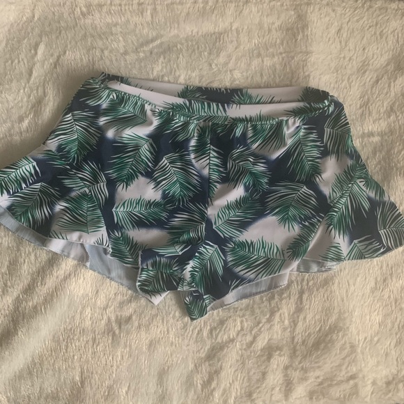Medium size swim shorts - Picture 1 of 2